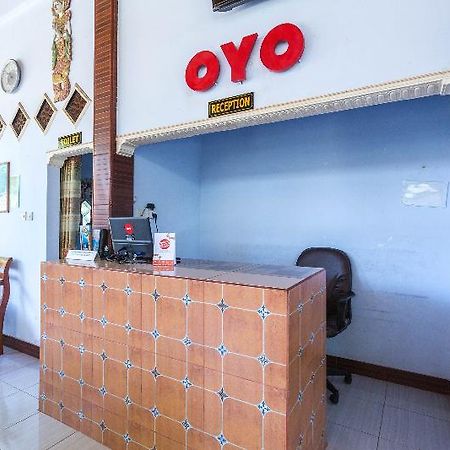 Oyo 1895 Lamancha Homestay Kuta  Экстерьер фото